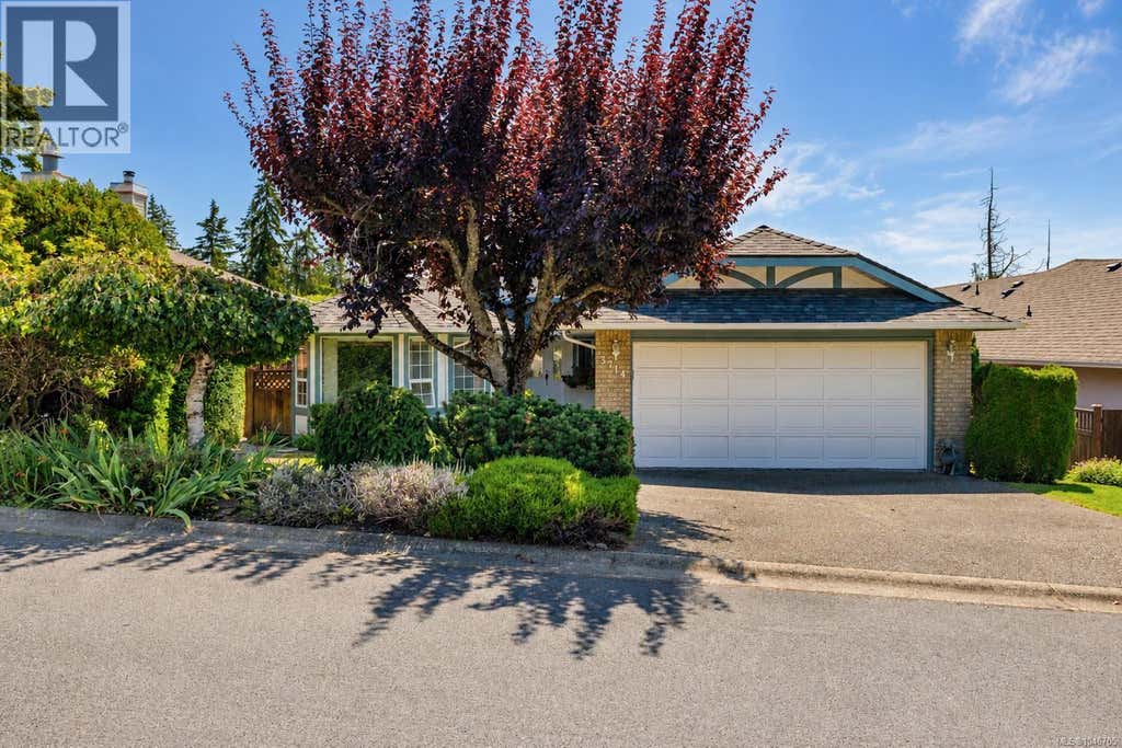 3714 ARBUTUS DR N