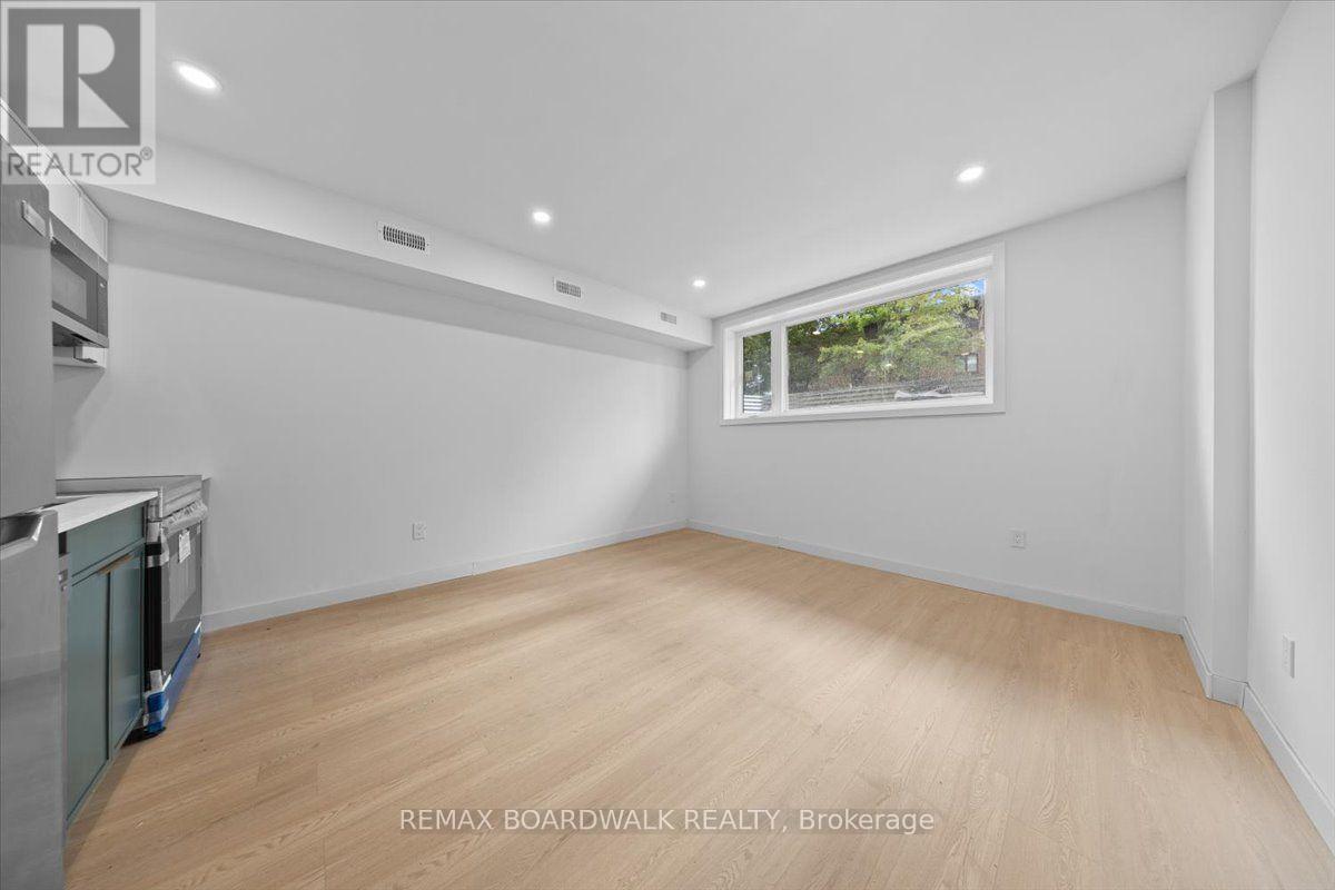 UNIT 1 - 315 SAVARD AVENUE