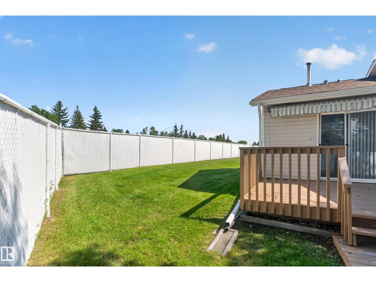 8146 27 AV NW