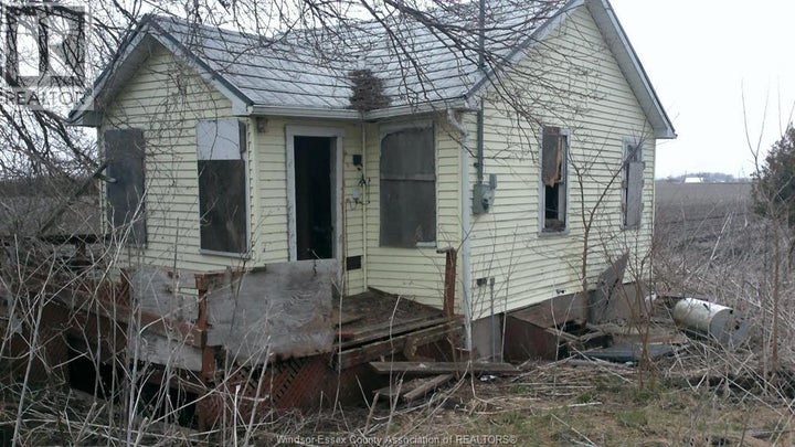 Photo 1 of 44 — 1817 MERSEA RD E, Leamington, ON N8H 3V4