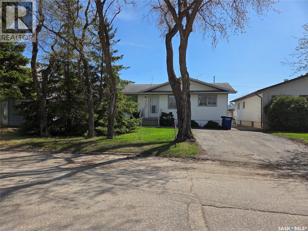 718 98TH AVENUE, TISDALE, SK S0E 1T0 - Image 4099214100.jpeg?d=l