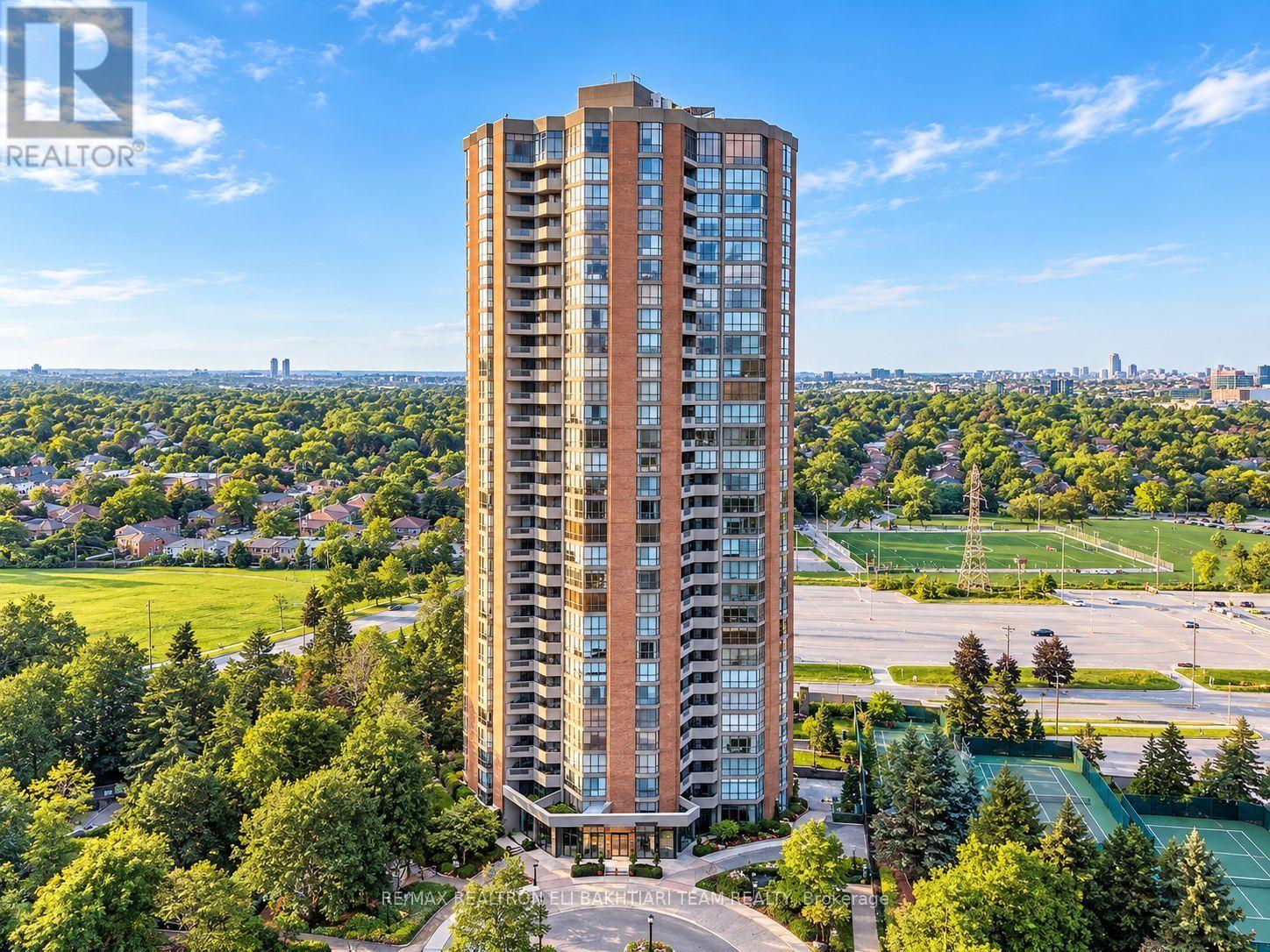 502 - 85 SKYMARK DRIVE