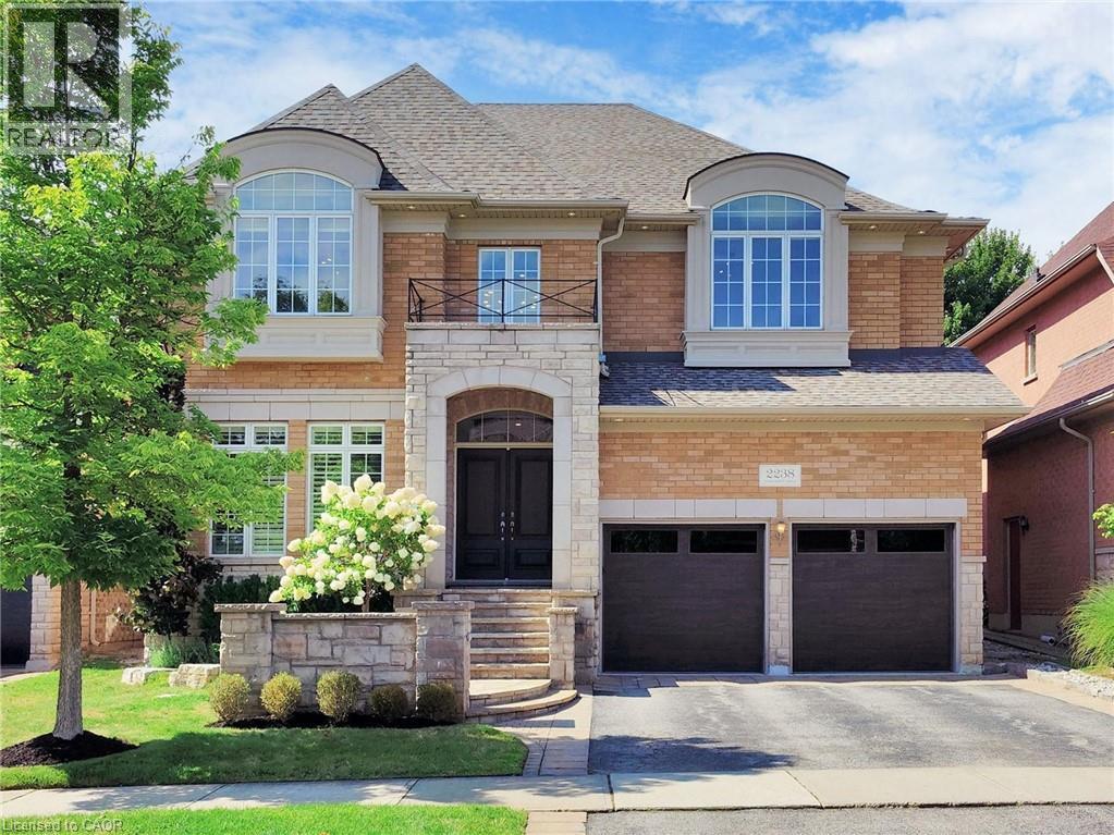 2238 LYNDHURST Drive