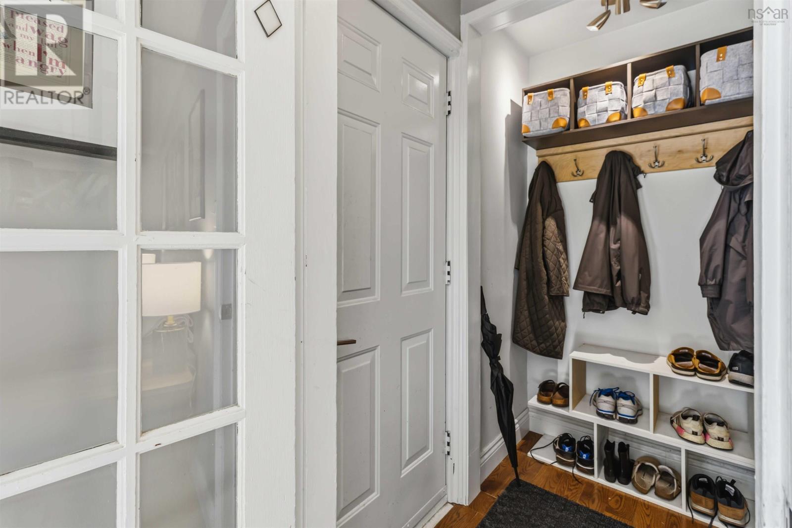 208 Donaldson Avenue - Photo 4