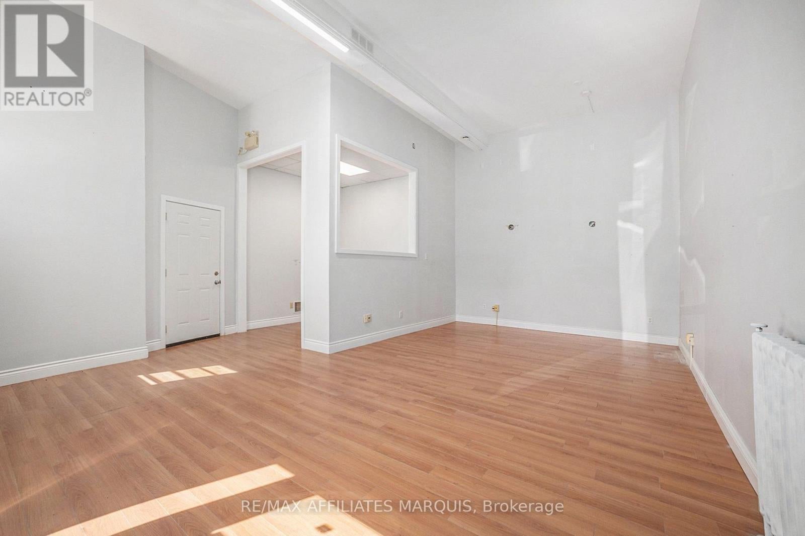 23C - 21 WILSON STREET W