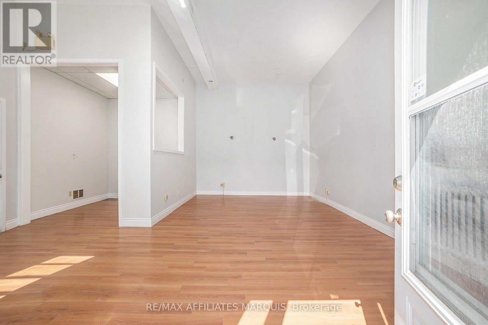 23C - 21 WILSON STREET W