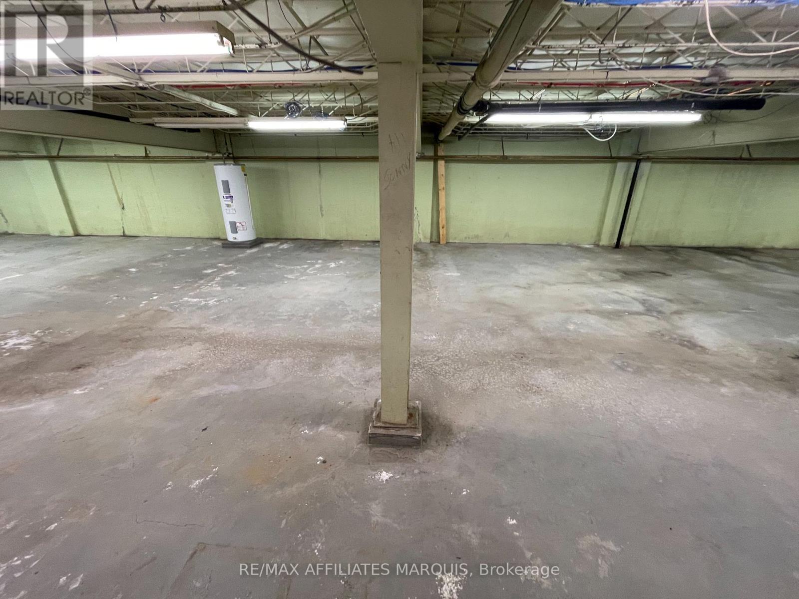 23C - 21 WILSON STREET W