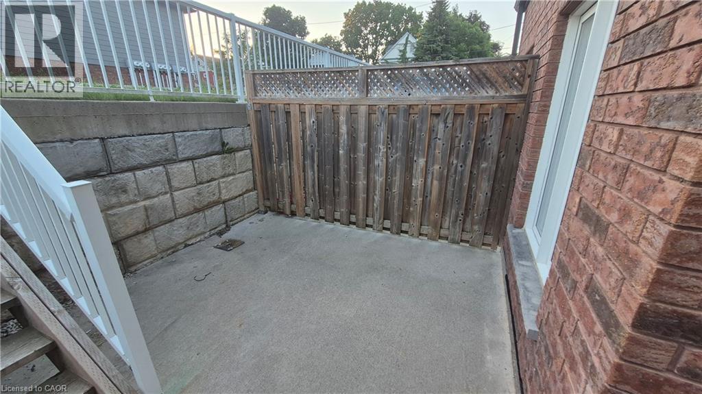 225 RIDDELL Street Unit# 22