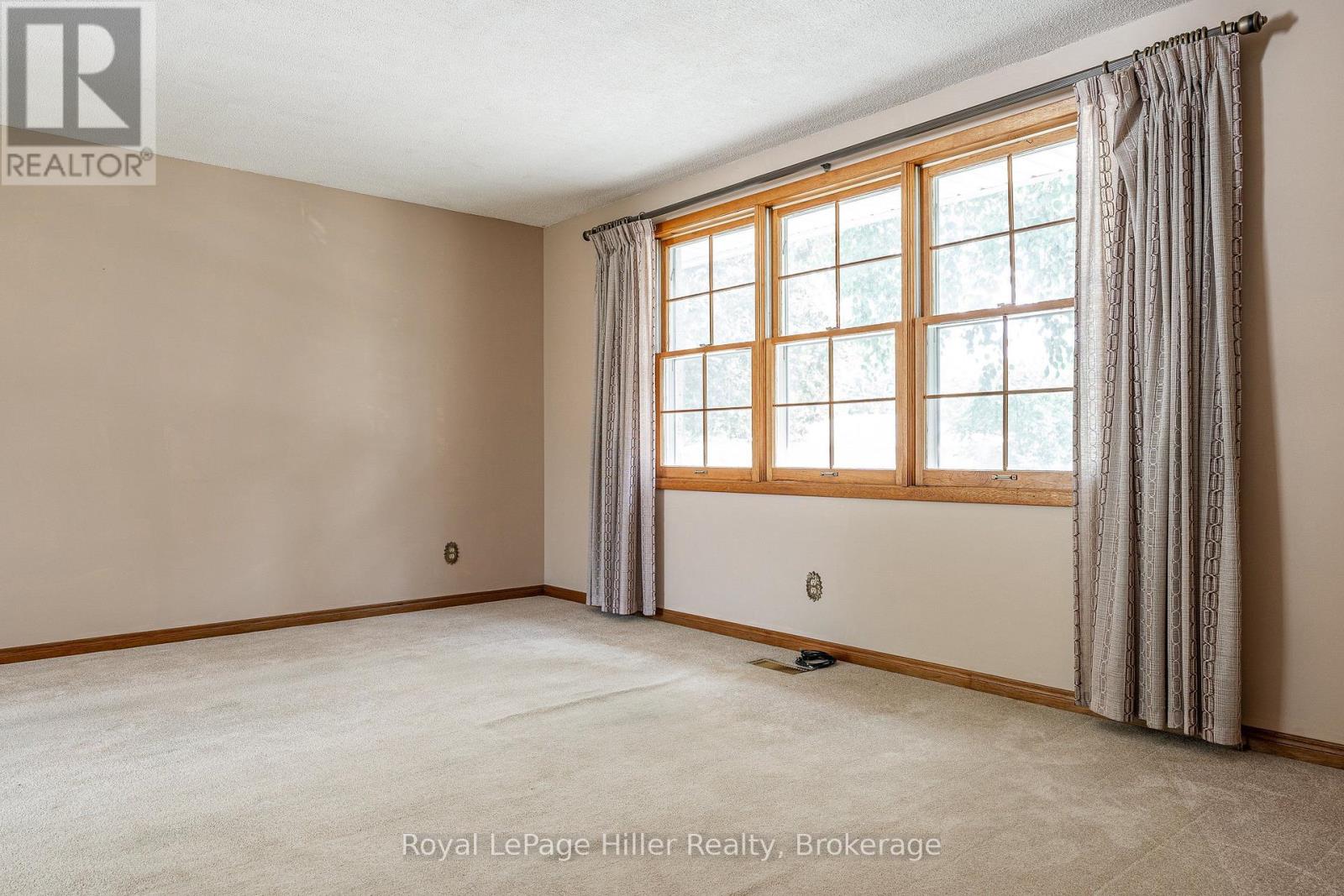 278 ELGIN CRESCENT