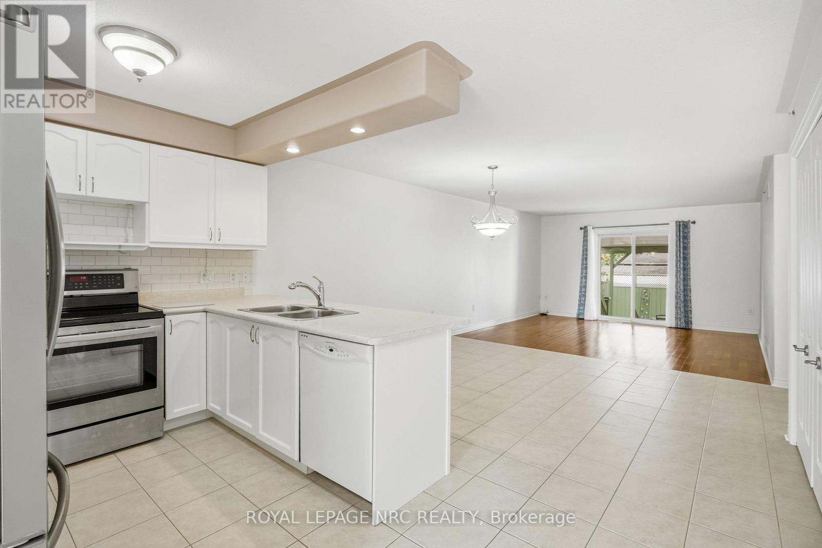 8 BLUEGRASS CRESCENT
