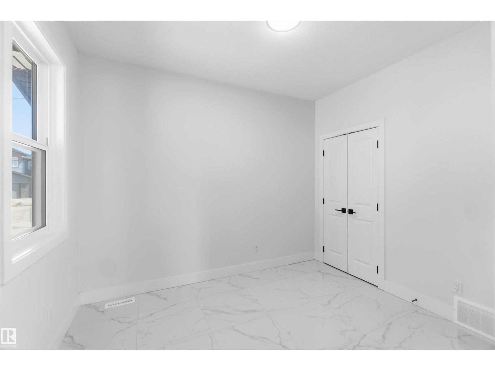 415 PINE PT