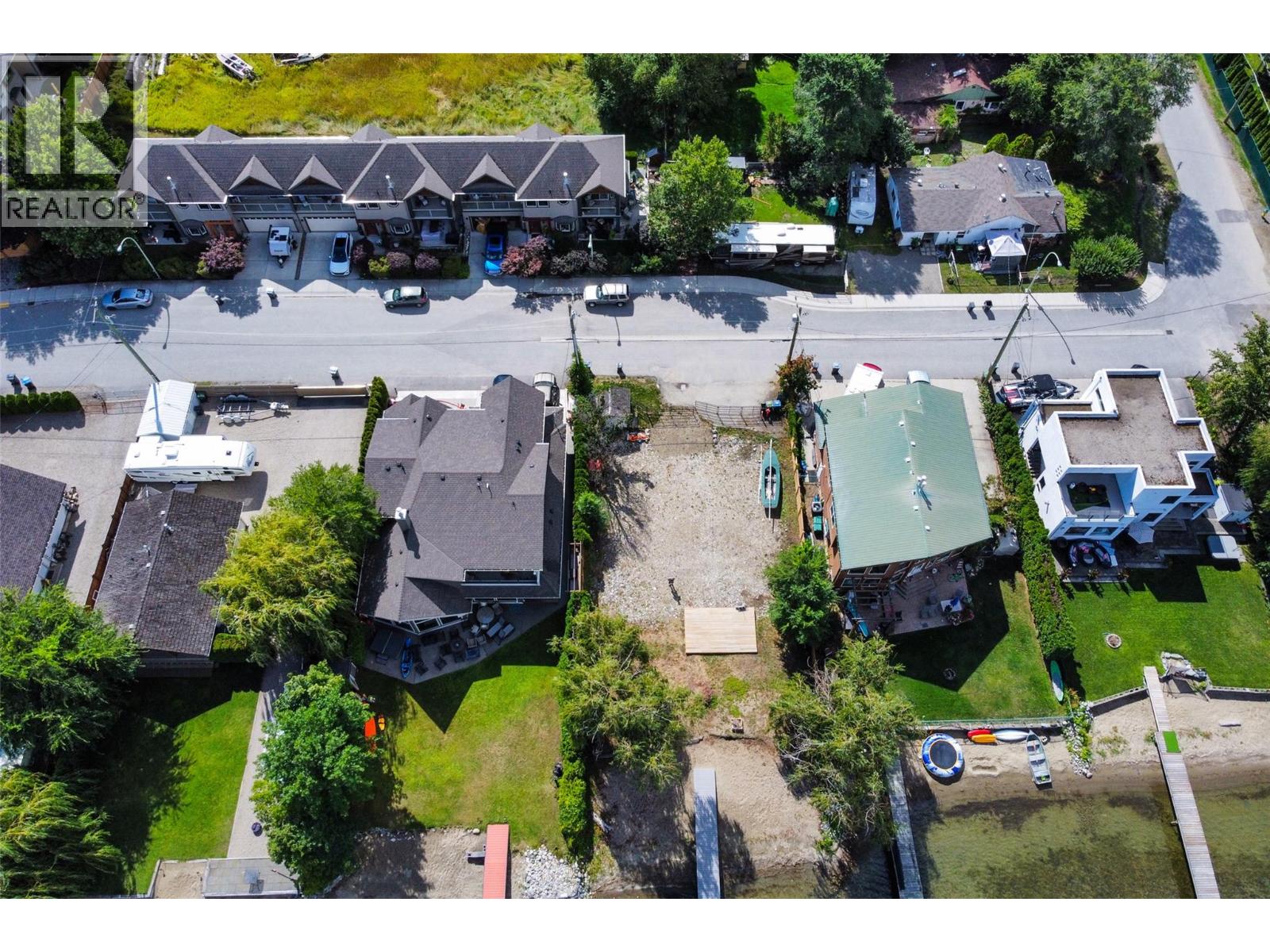 3242 Clement Road