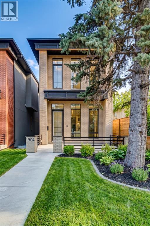 1904 13 Street SW