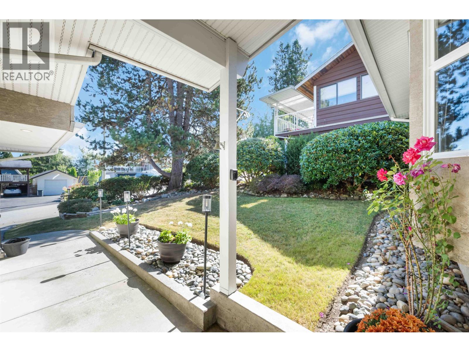1167 VICTORY DRIVE