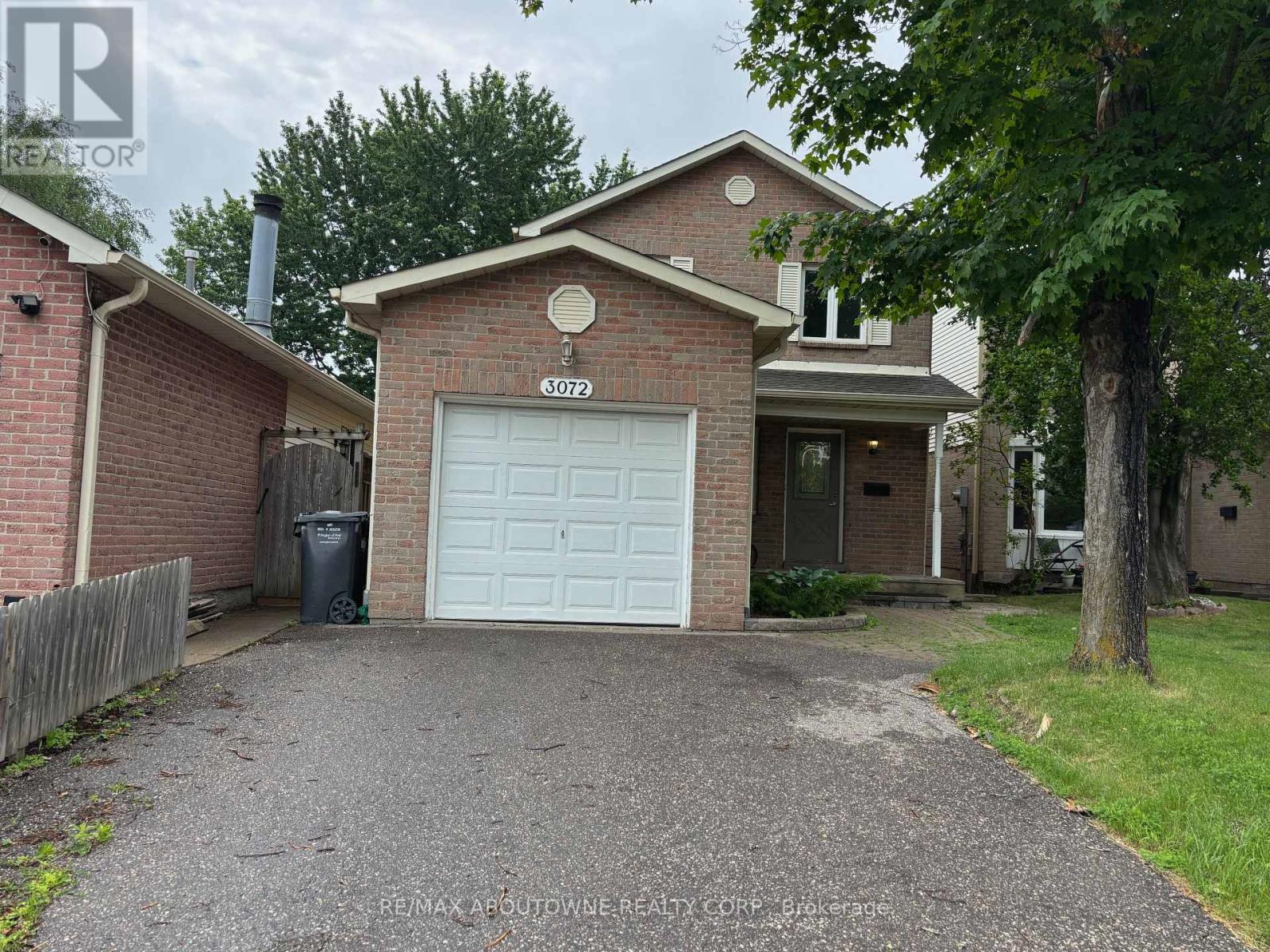 3072 PATRICK CRESCENT