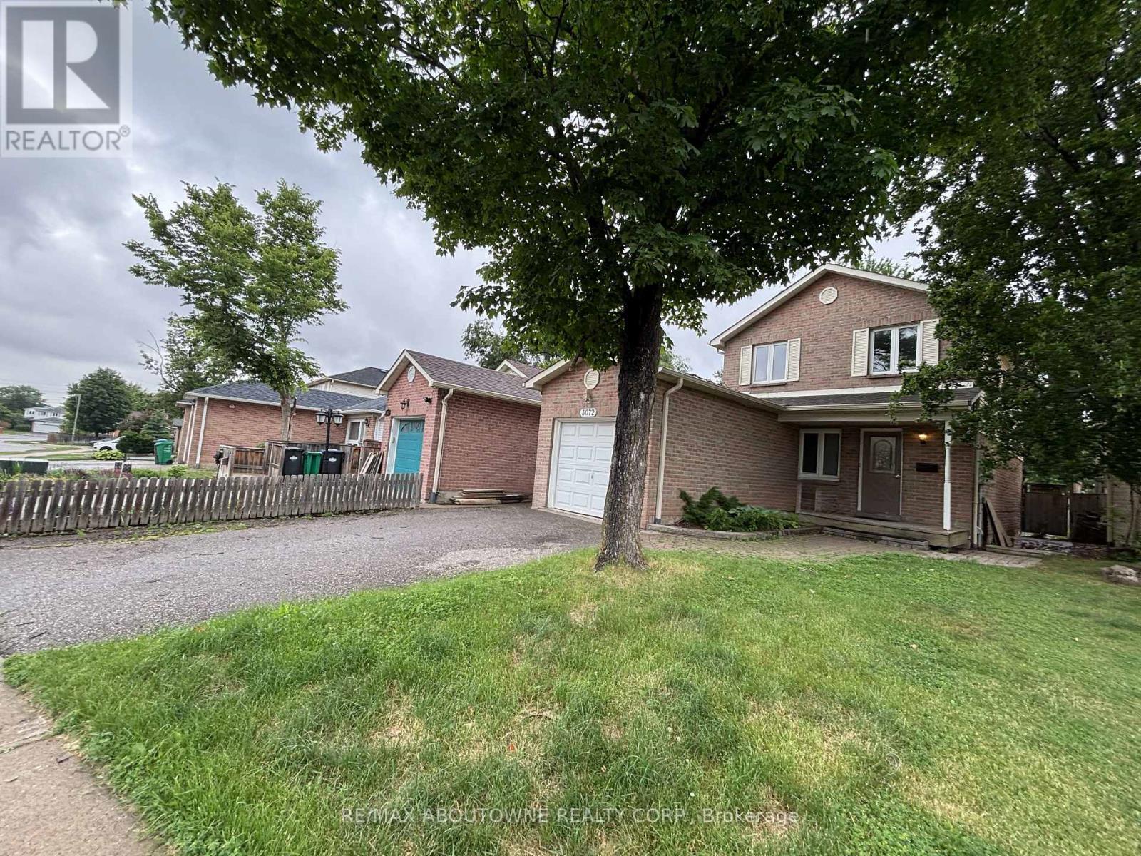 3072 PATRICK CRESCENT