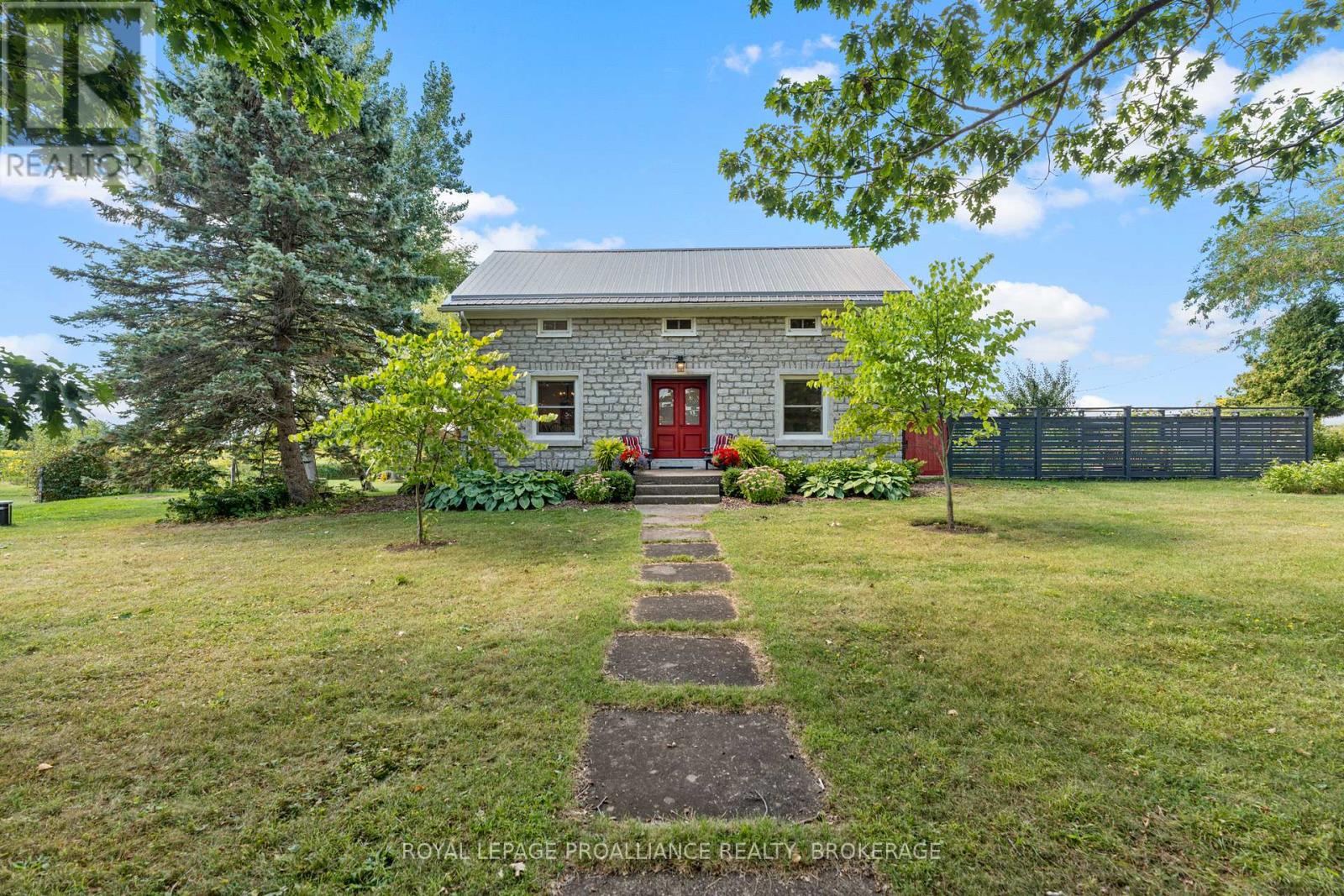 15 14TH LINE ROAD