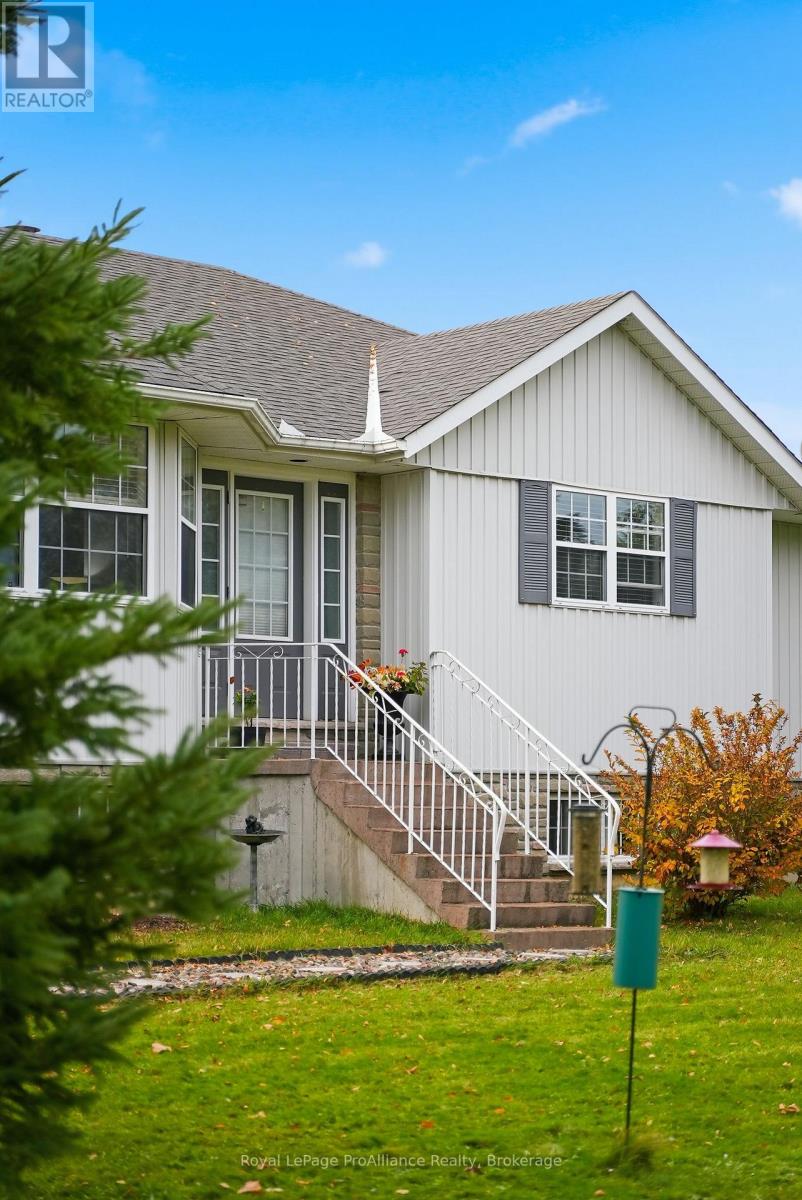 3158 VICTORIA ROAD
