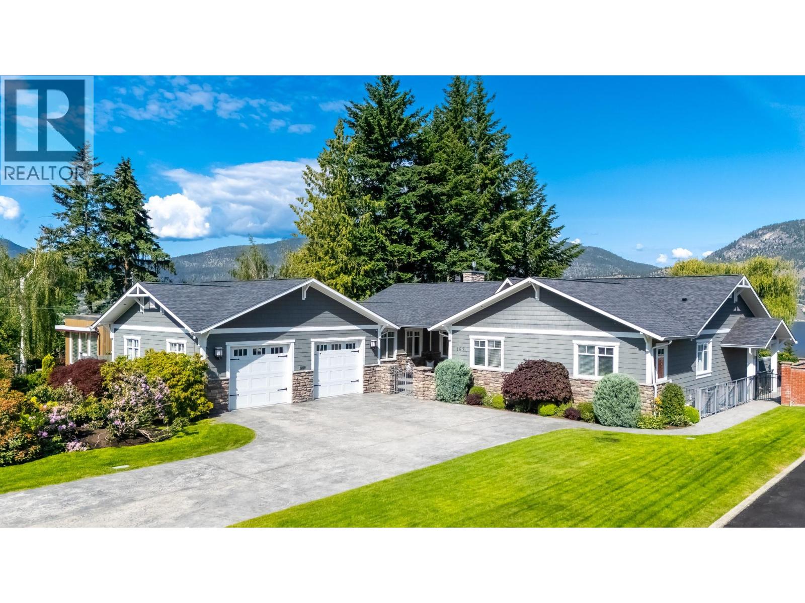162 VANCOUVER Place