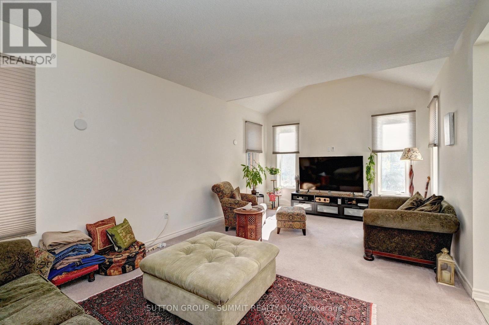 212 GRAVEL RIDGE TRAIL