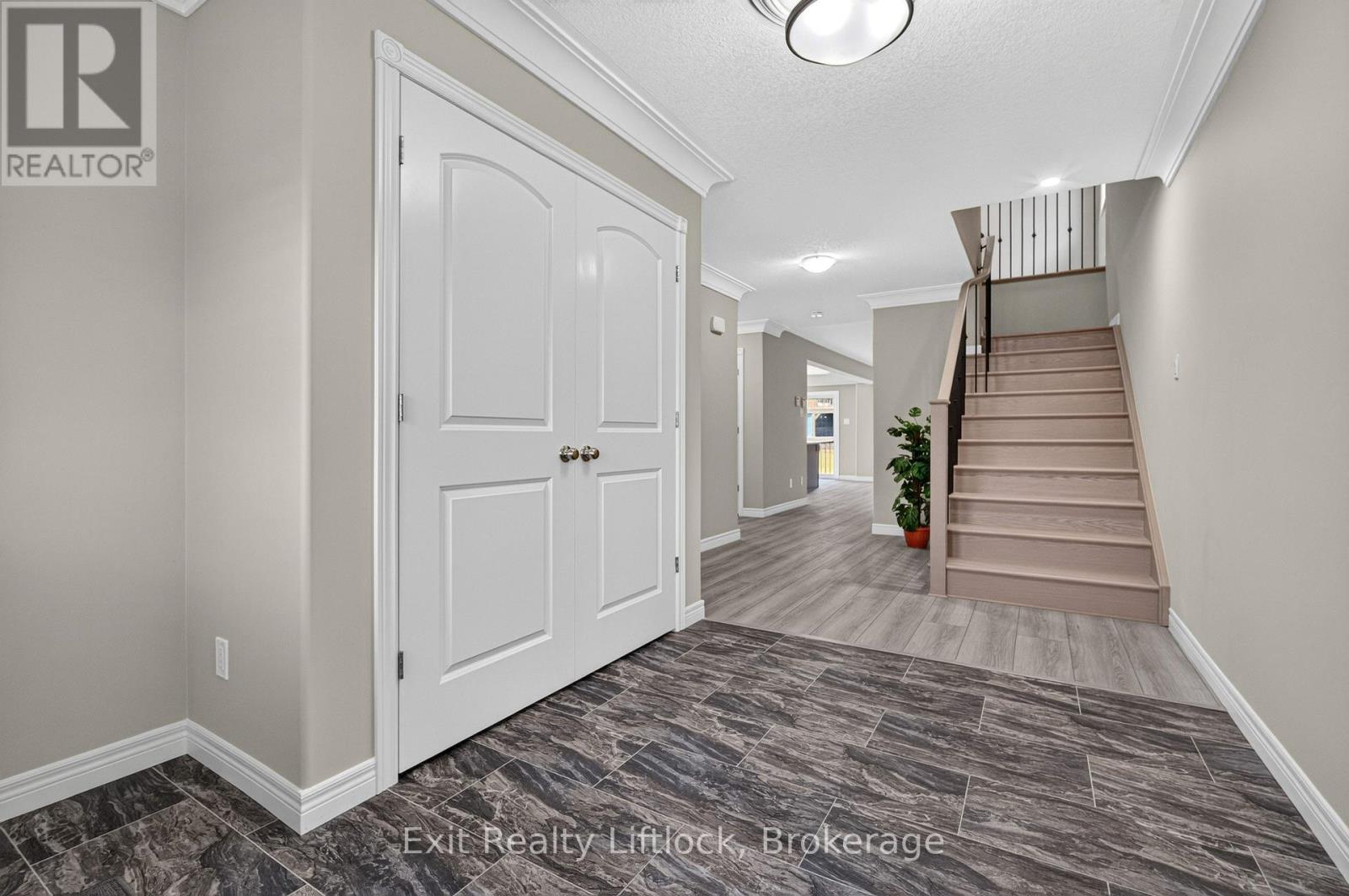 224 O'NEIL STREET - Photo 4