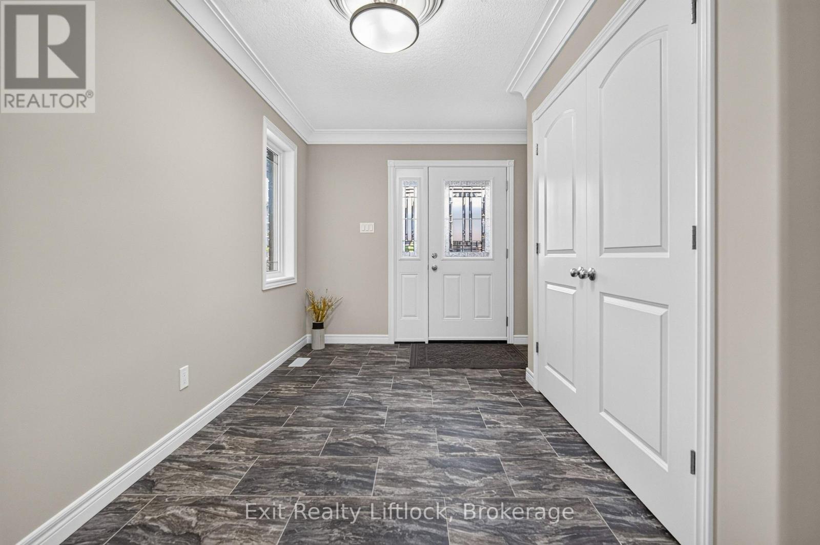 224 O'NEIL STREET - Photo 3