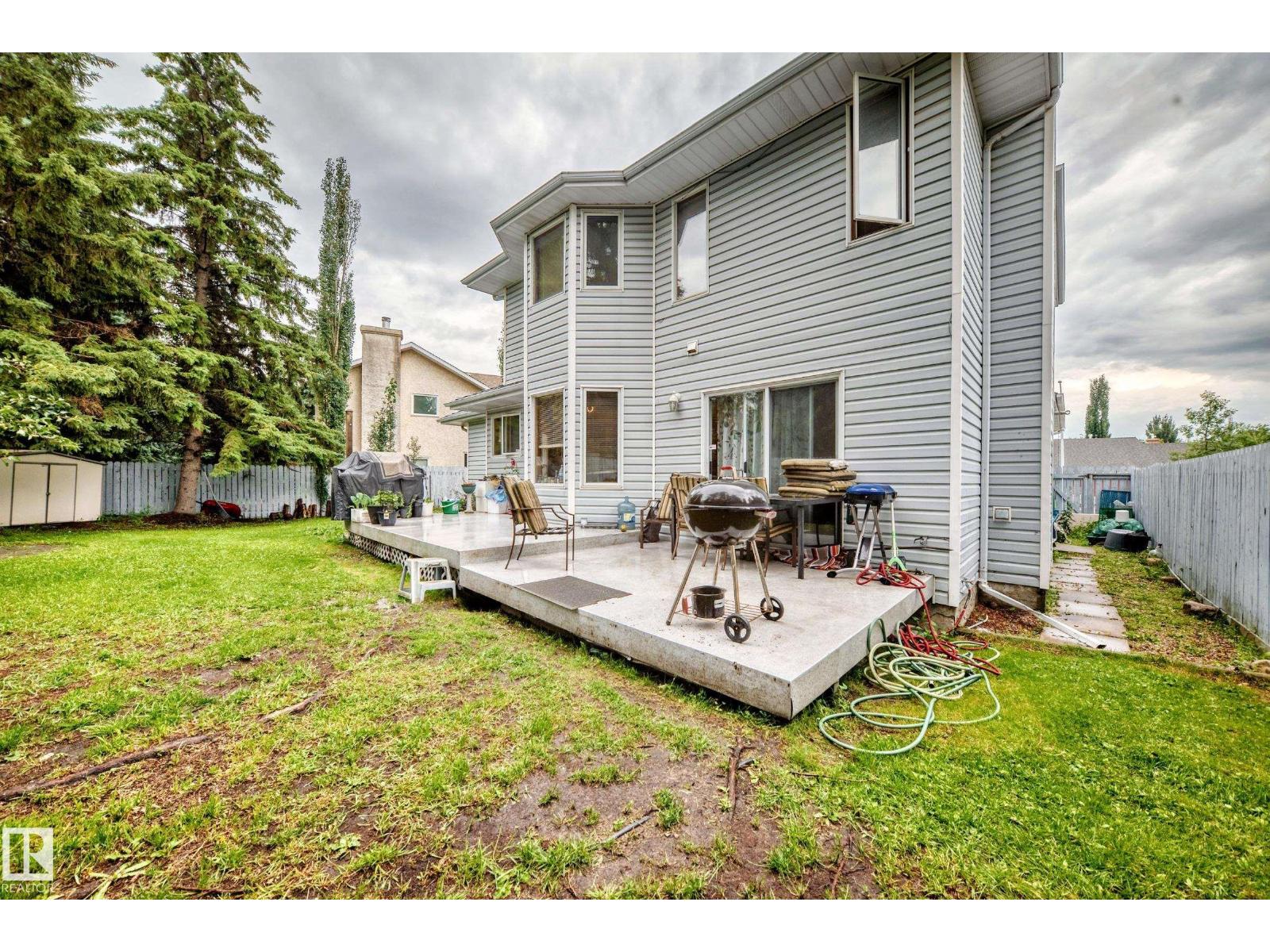 6 ATKINSON PL