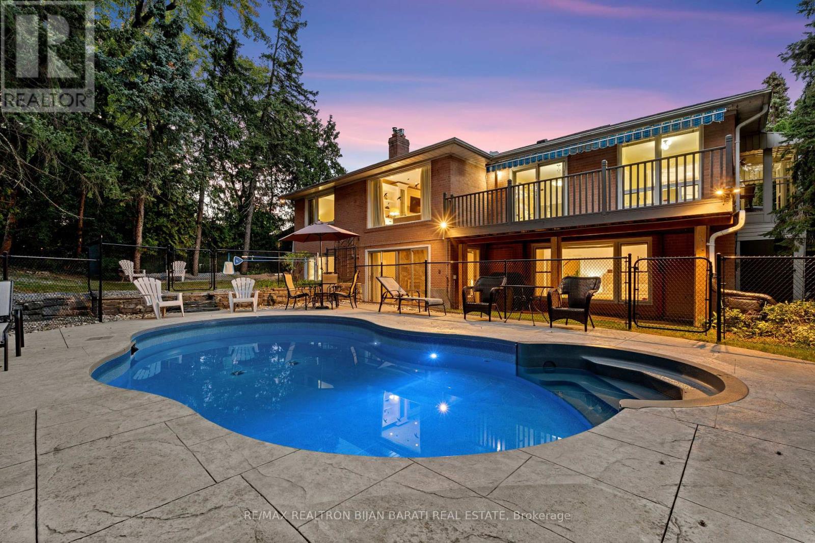 22 BRUCEDALE CRESCENT