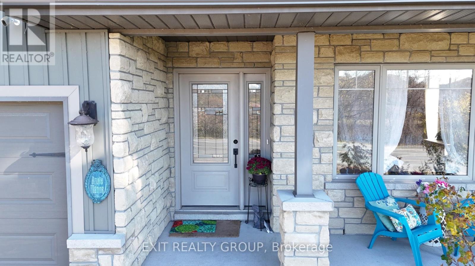 354 RIVERSIDE PARKWAY - Photo 2