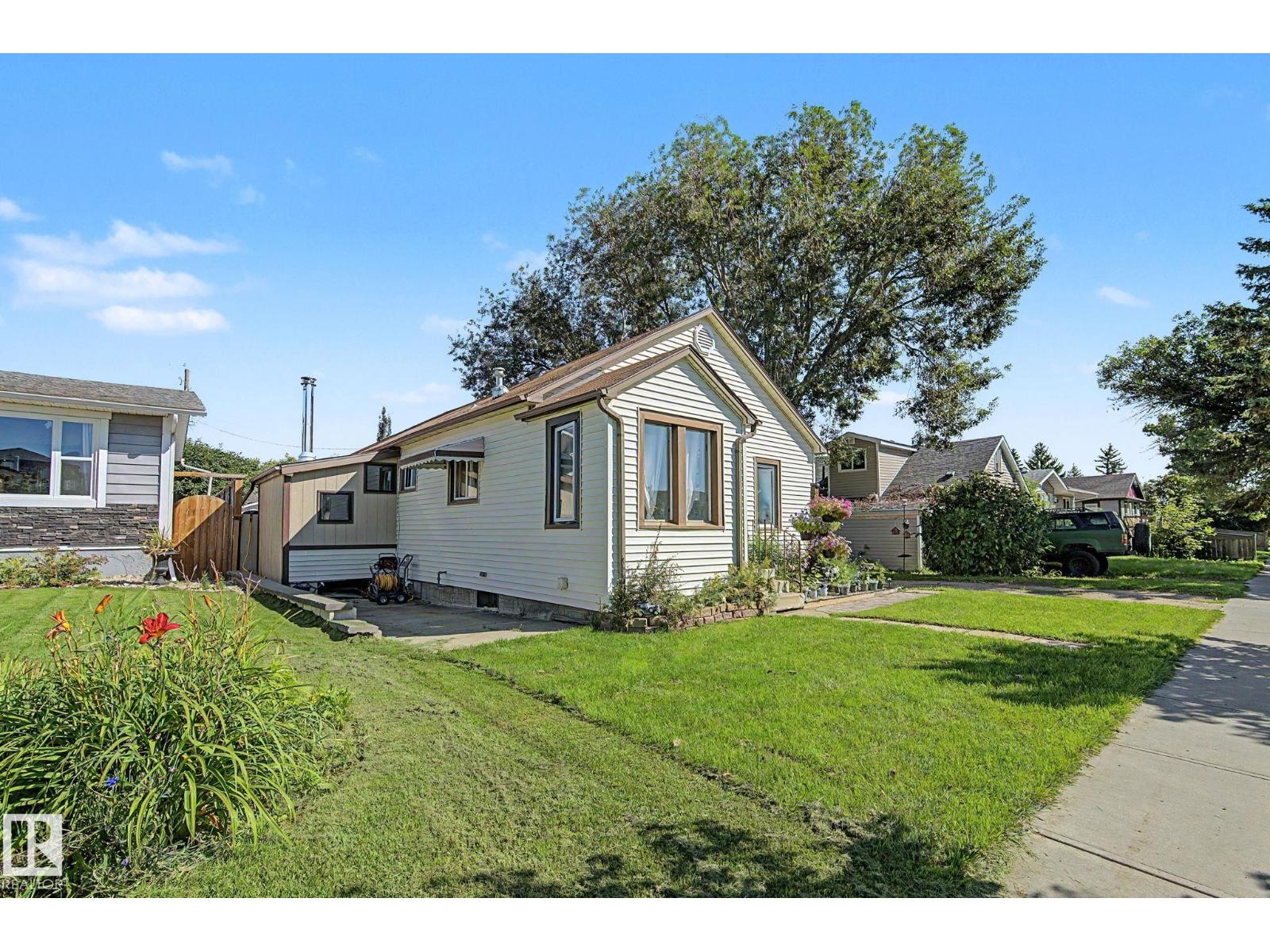 10112 102 Ave