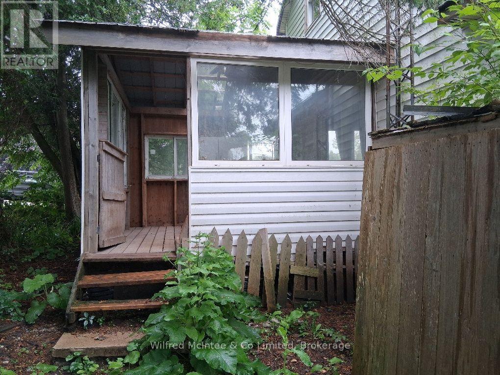 1240 BRUCE 1 ROAD