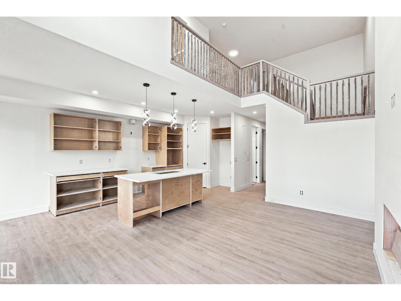 1818 155 AV NW