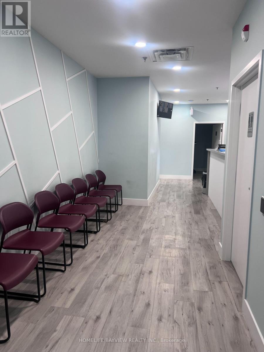 1176-A ST CLAIR AVENUE W