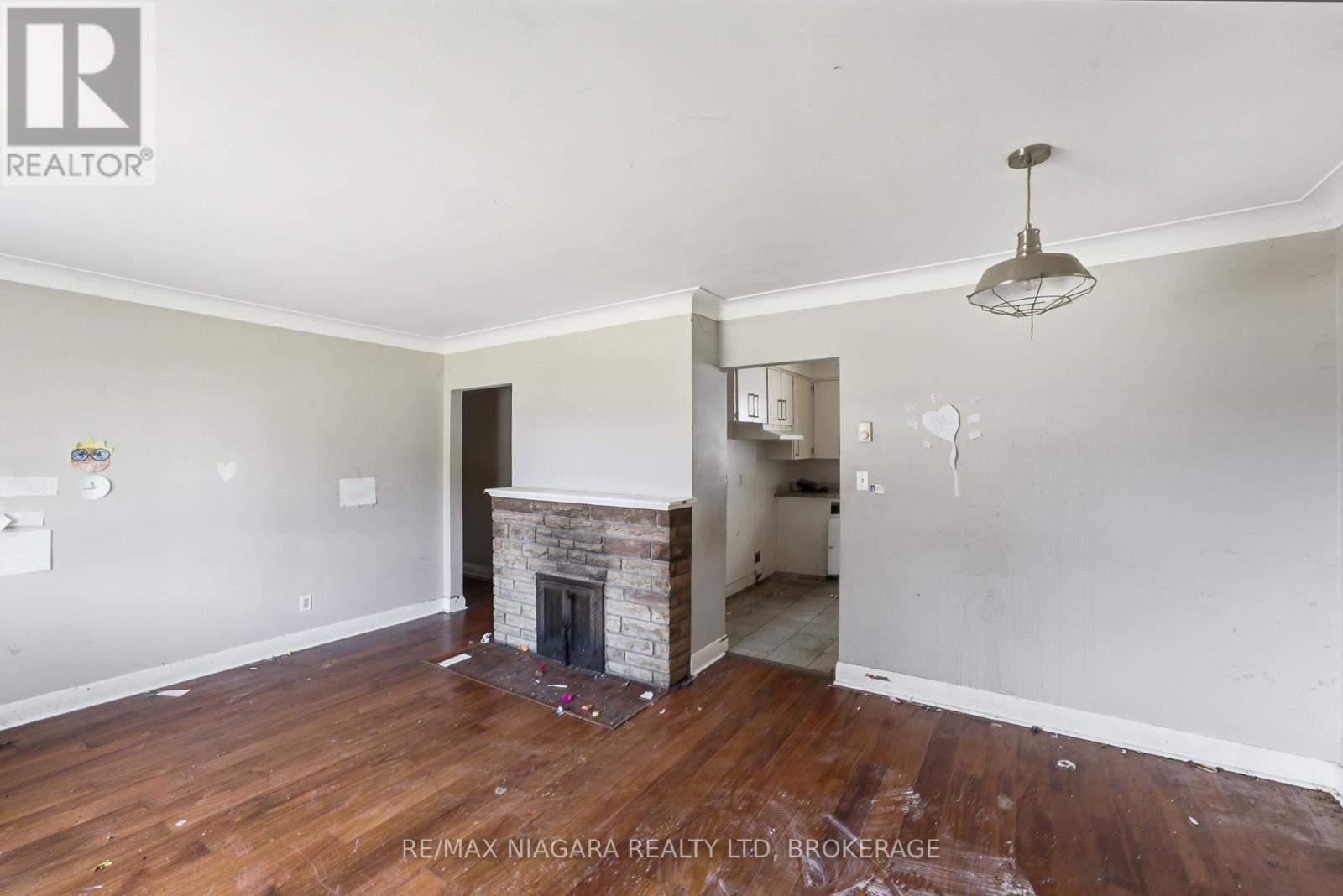 143 NORTH CRESCENT