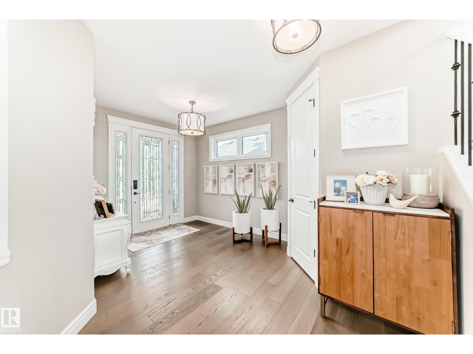 9034 24 AVE SW SW