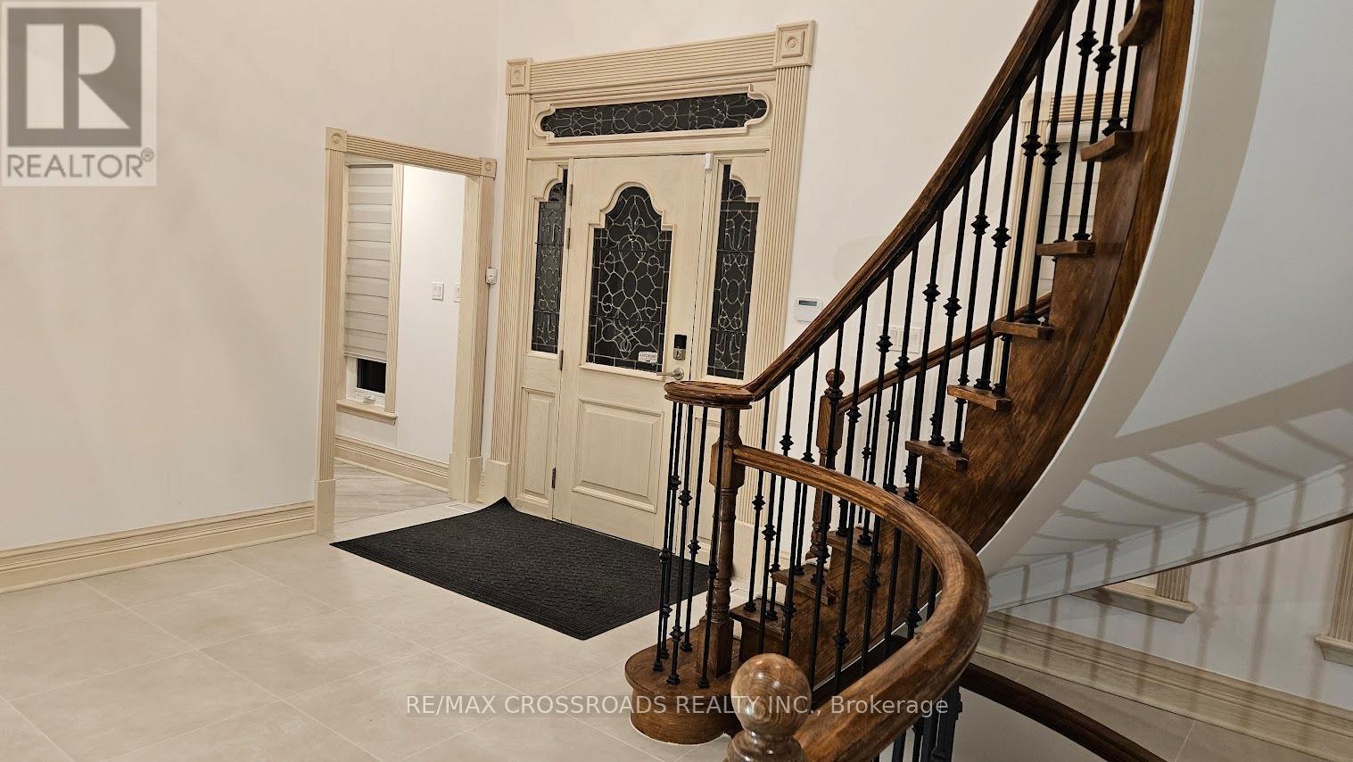 200 THE BRIDLE PATH