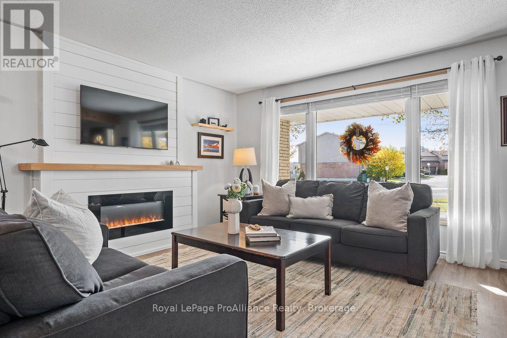 159 SINGLETON DRIVE