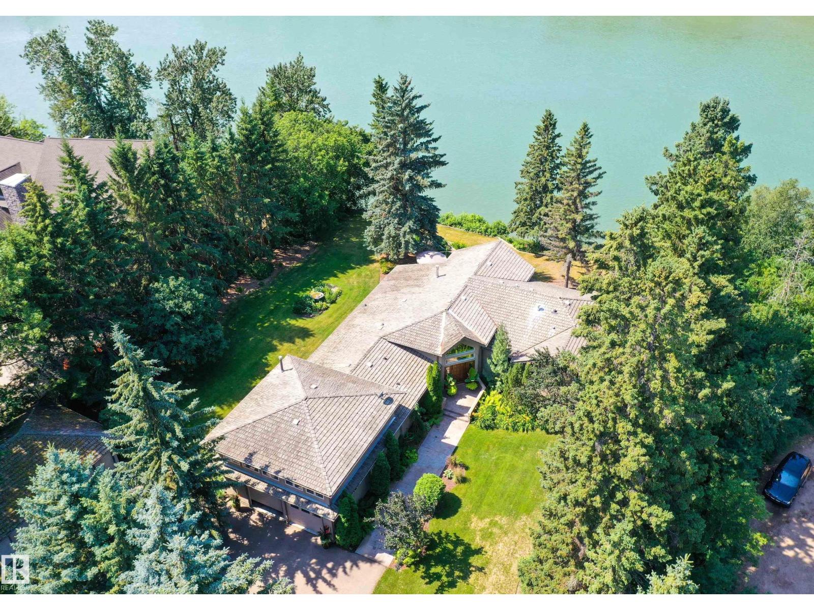 15625 WHITEMUD RD NW