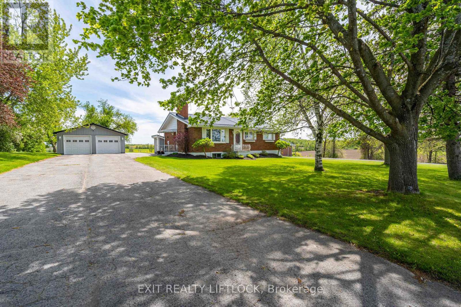 2289 BASE LINE ROAD - Photo 2