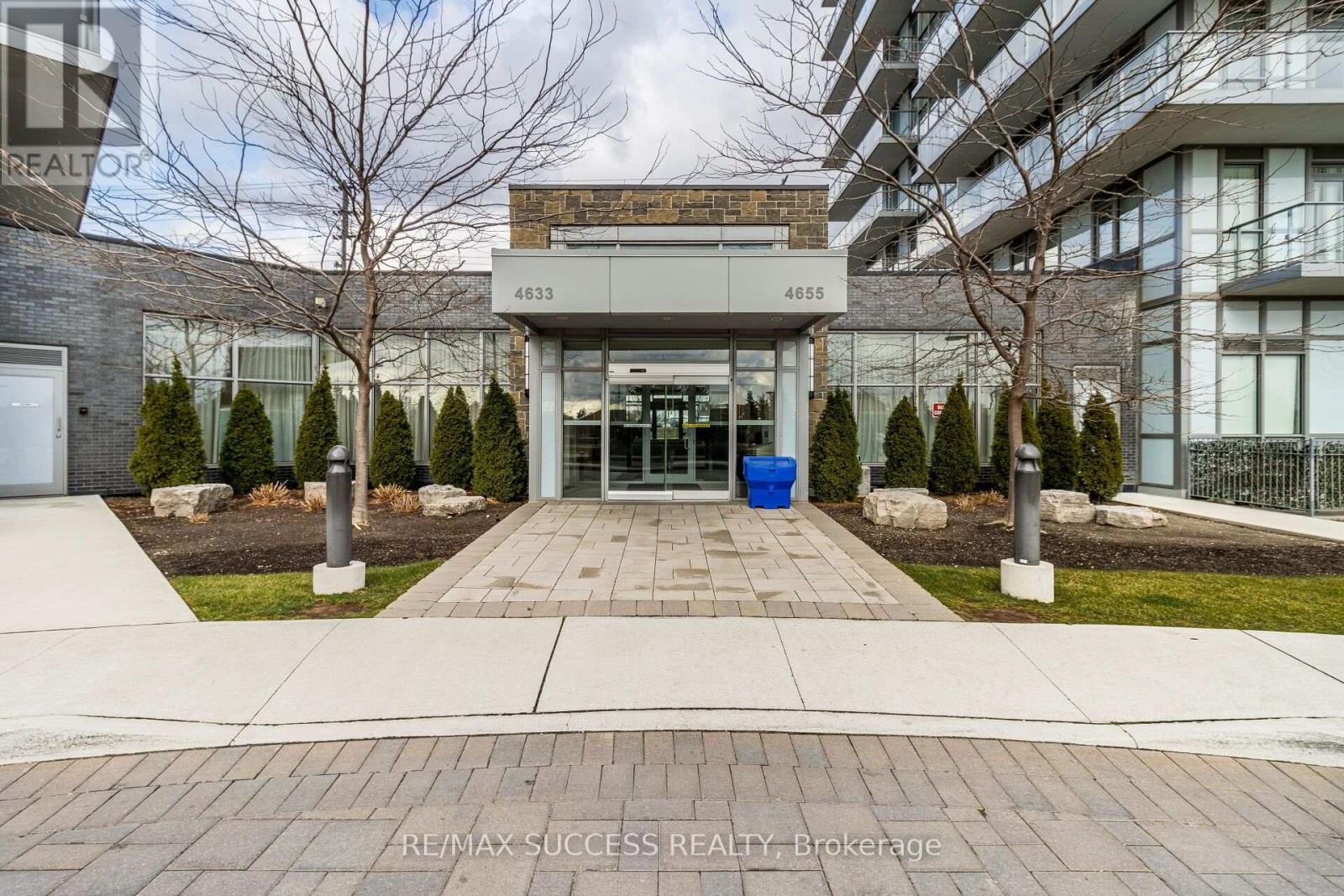 PH01 - 4655 GLEN ERIN DRIVE