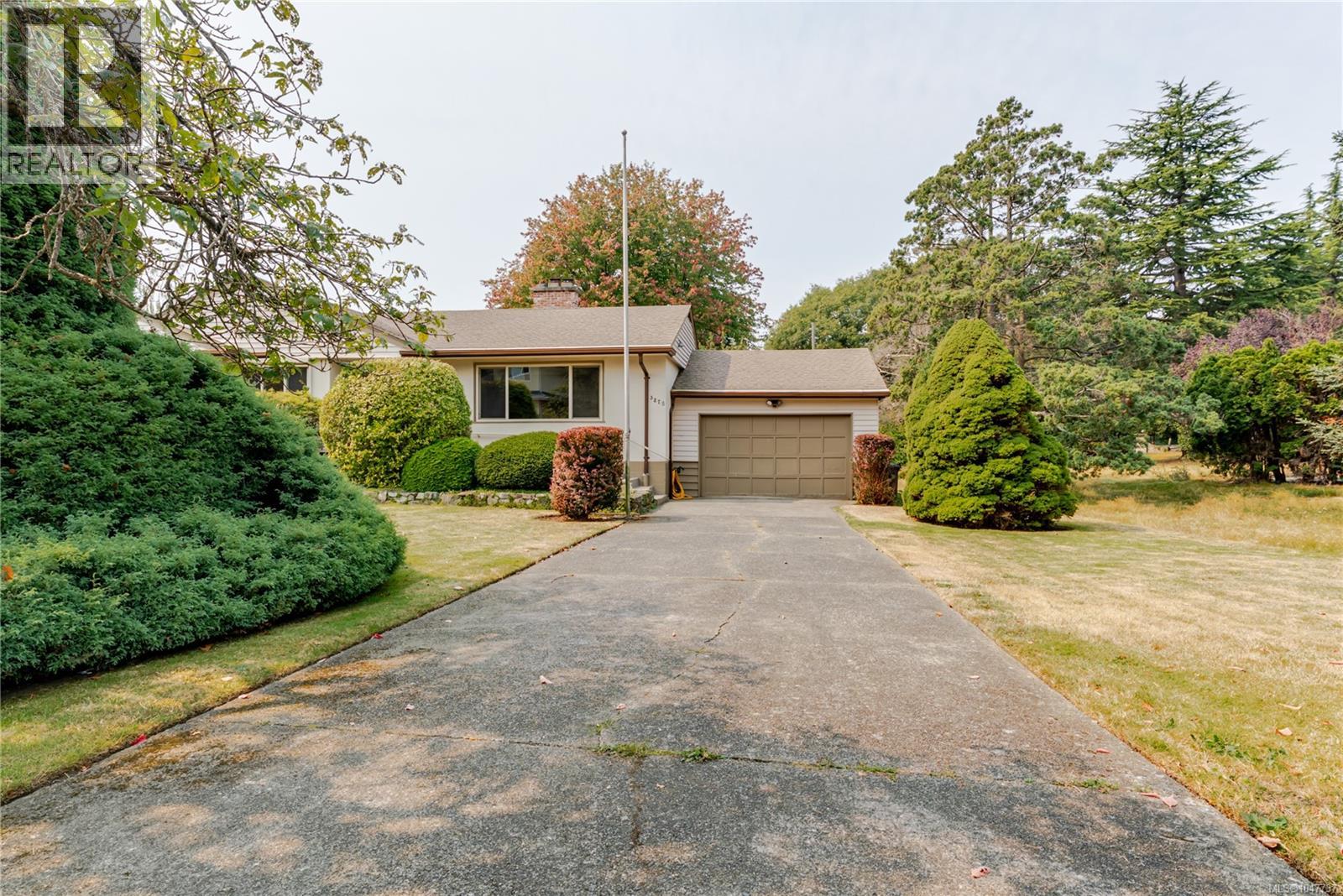 3278 Henderson Rd