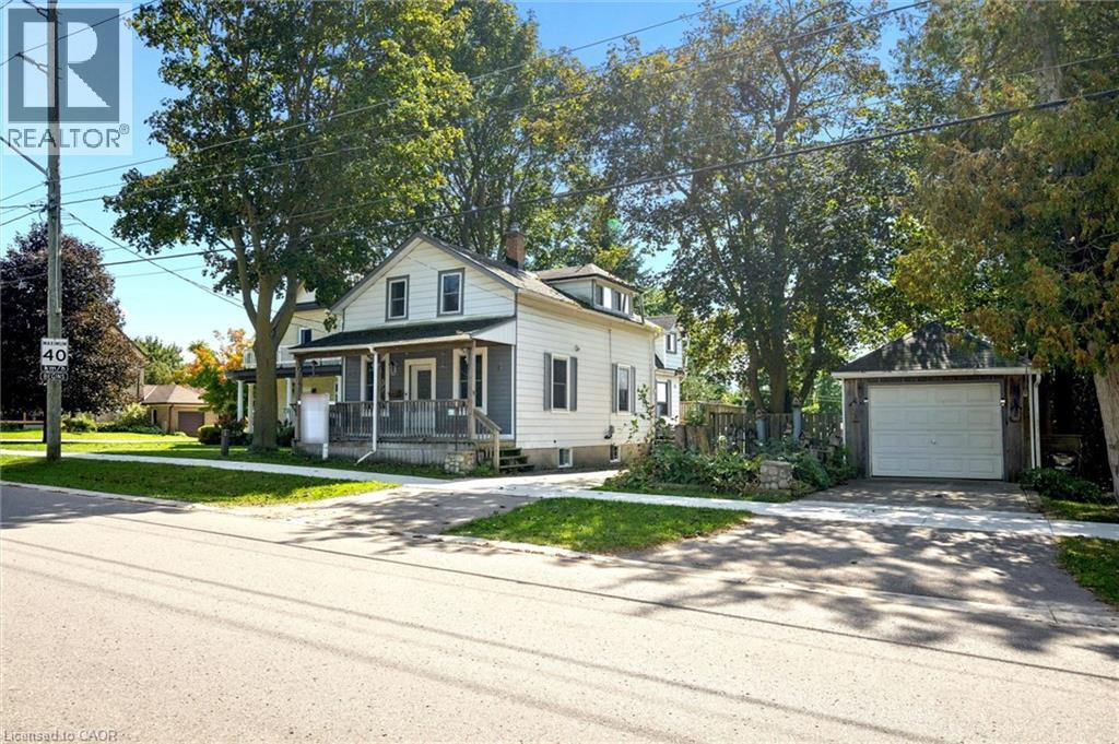 1126 QUEEN'S BUSH Road
