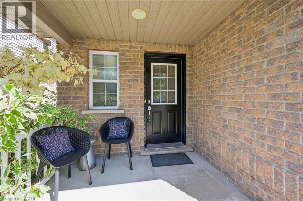 516 DANSBURY Drive