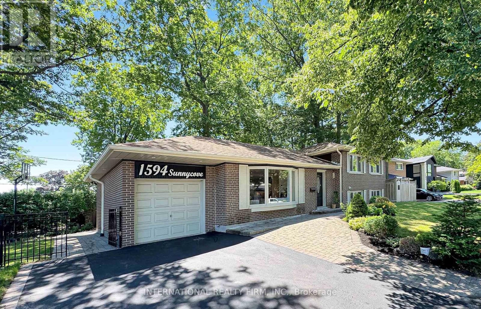 1594 SUNNYCOVE DRIVE