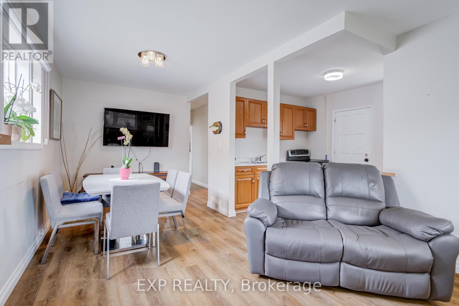 5 LAXIS AVENUE