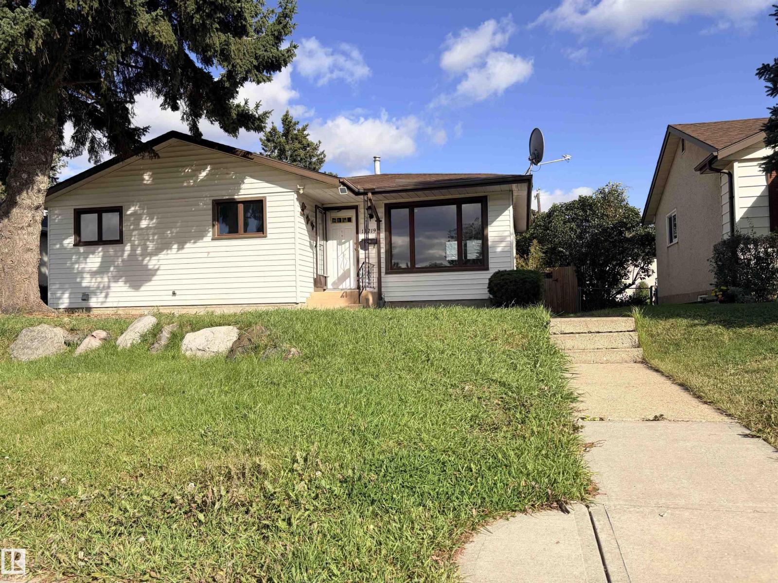 13219 107 ST NW