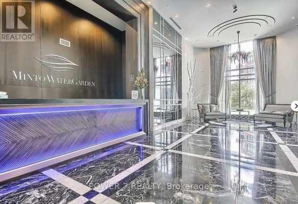 7608 Yonge St, Vaughan (Crestwood-Springfarm-Yorkhill), ON 4