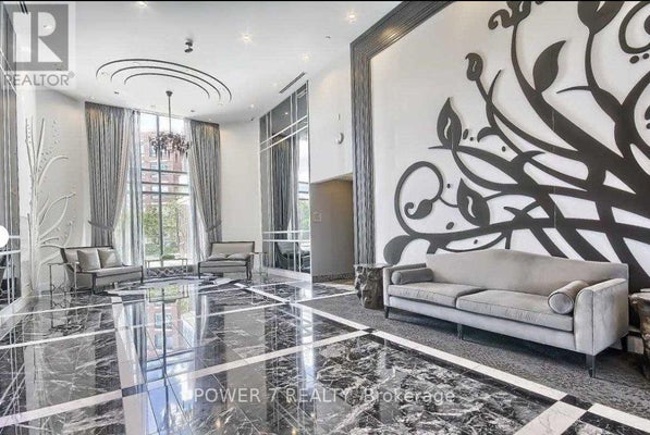 7608 Yonge St, Vaughan (Crestwood-Springfarm-Yorkhill), ON 5