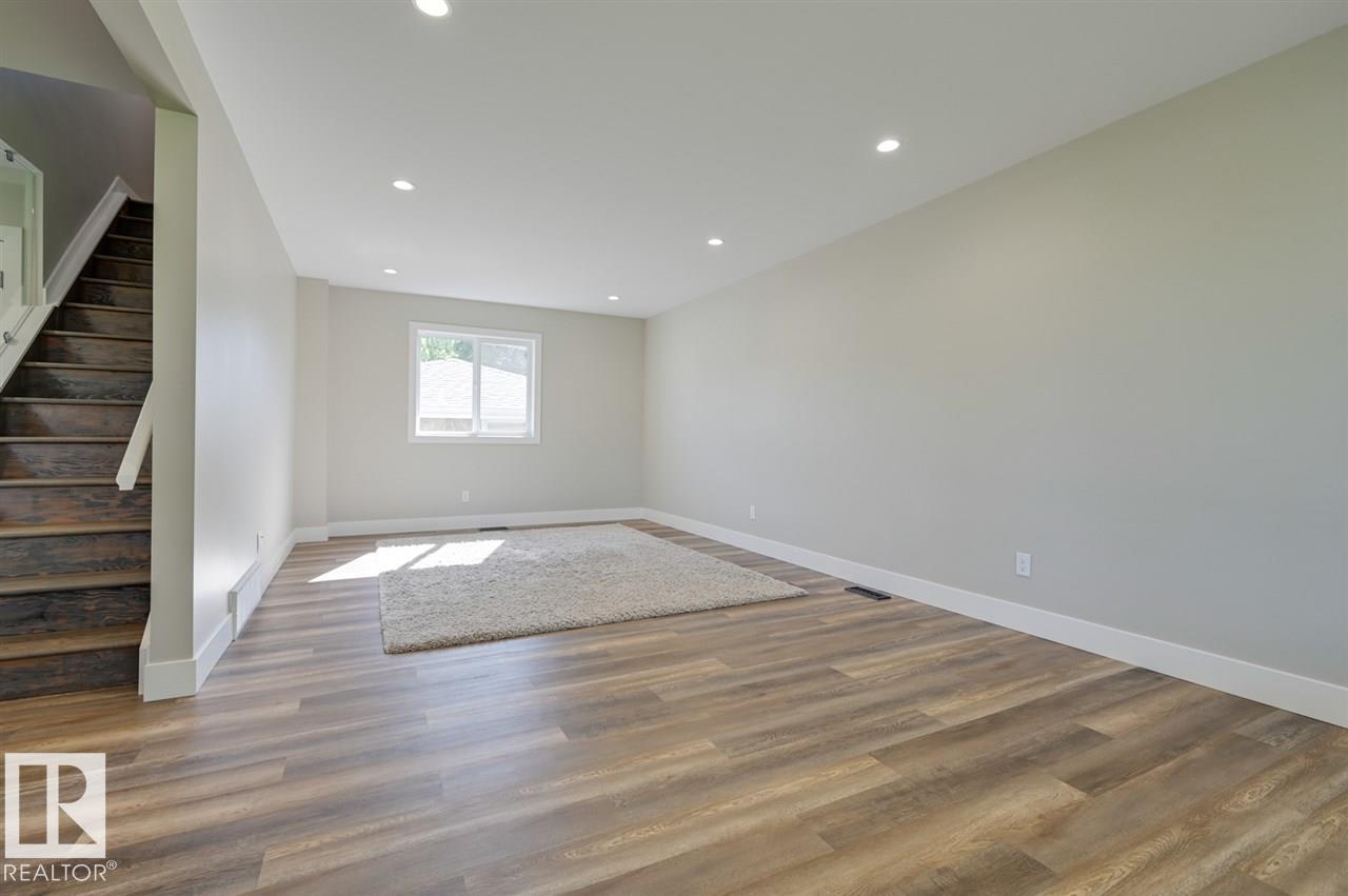 10447 52 ST NW NW