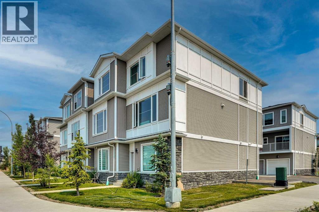241 Saddlepeace Crescent NE